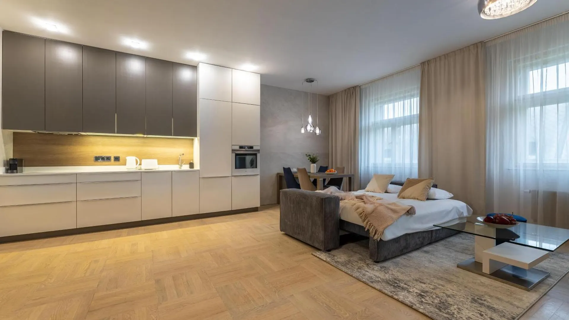 Chic & Central New Town Apartment By Subway Prague