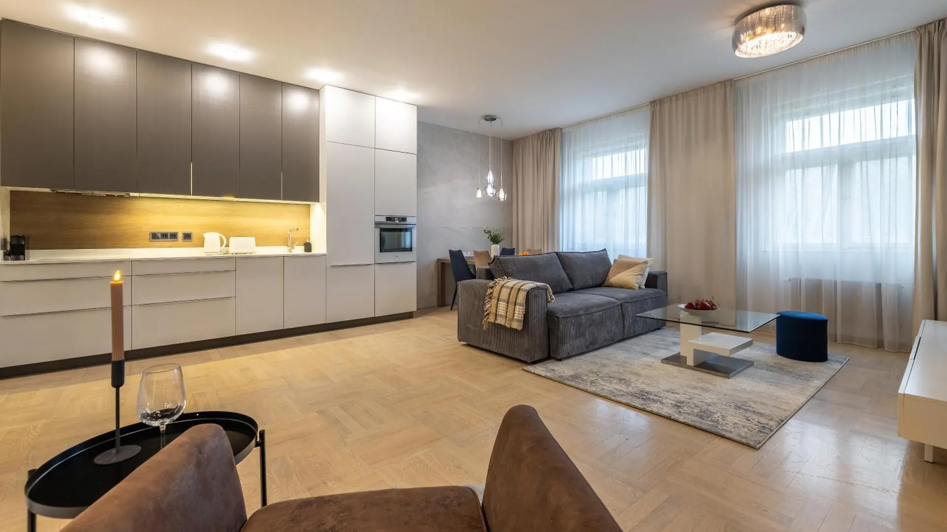 Chic & Central New Town Apartment By Subway Prague