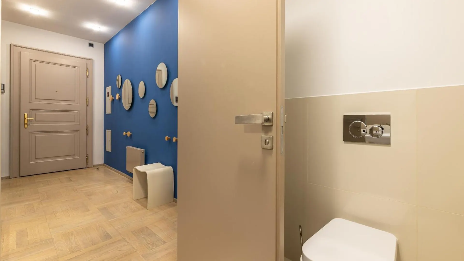 Chic & Central New Town Apartment By Subway Prague République tchèque
