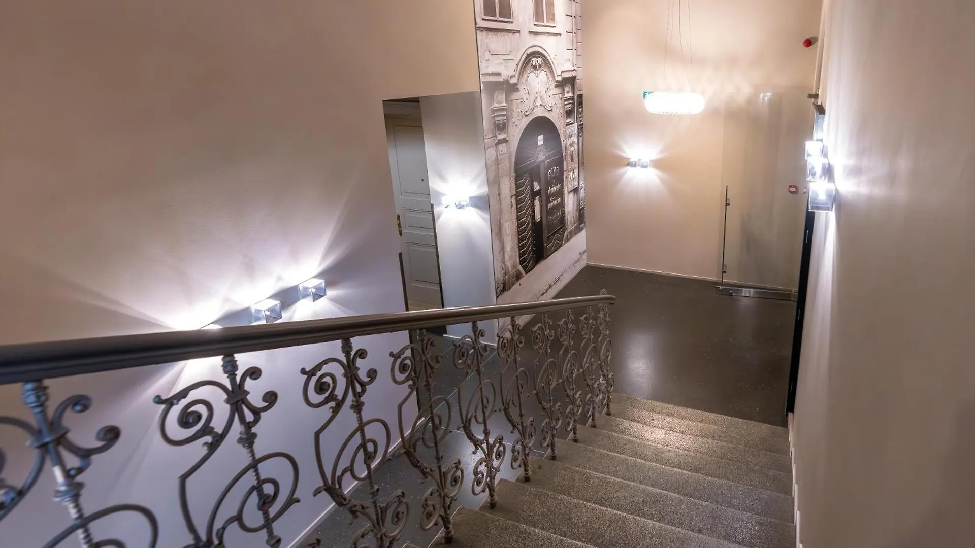 Chic & Central New Town Apartment By Subway Praha 0*,